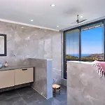 5 Bedroom Seaview With Private Pool And Jacuzzi