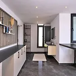 5 Bedroom Seaview With Private Pool And Jacuzzi *