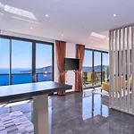 5 Bedroom Seaview With Private Pool And Jacuzzi Villa *