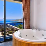 5 Bedroom Seaview With Private Pool And Jacuzzi *