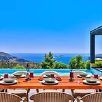 5 Bedroom Seaview With Private Pool And Jacuzzi *