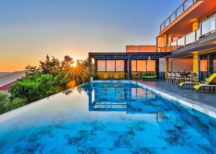 Vila 5 Bedroom Seaview With Private Pool And Jacuzzi Kalkan