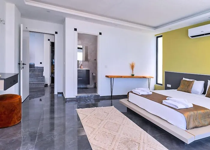 5 Bedroom Seaview With Private Pool And Jacuzzi