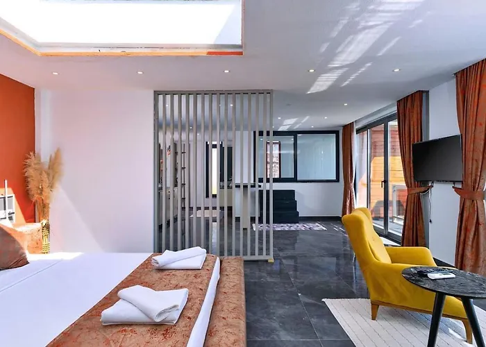 5 Bedroom Seaview With Private Pool And Jacuzzi Vila