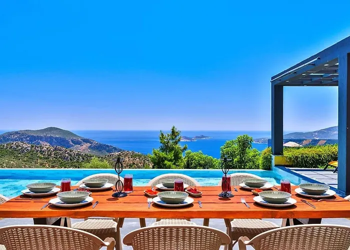 5 Bedroom Seaview With Private Pool And Jacuzzi *