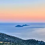 5 Bedroom Seaview With Private Pool And Jacuzzi Kalkan