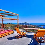 5 Bedroom Seaview With Private Pool And Jacuzzi