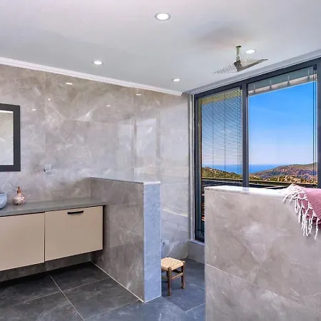 5 Bedroom Seaview With Private Pool And Jacuzzi
