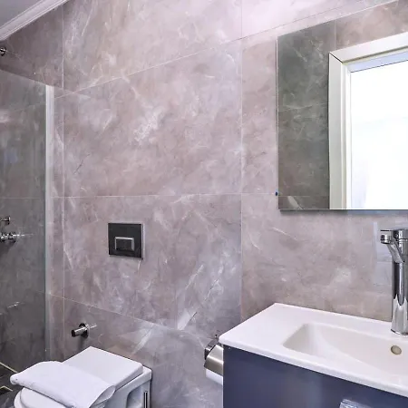 5 Bedroom Seaview With Private Pool And Jacuzzi *