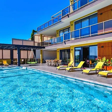 5 Bedroom Seaview With Private Pool And Jacuzzi קלקן